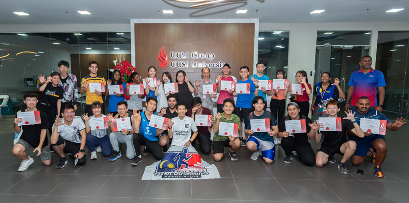  UCSI University and UCSI College students were lucky to experience a personal 1.5-hours tower running workshop with the world’s number one tower runner Mr. Soh Wai Ching.